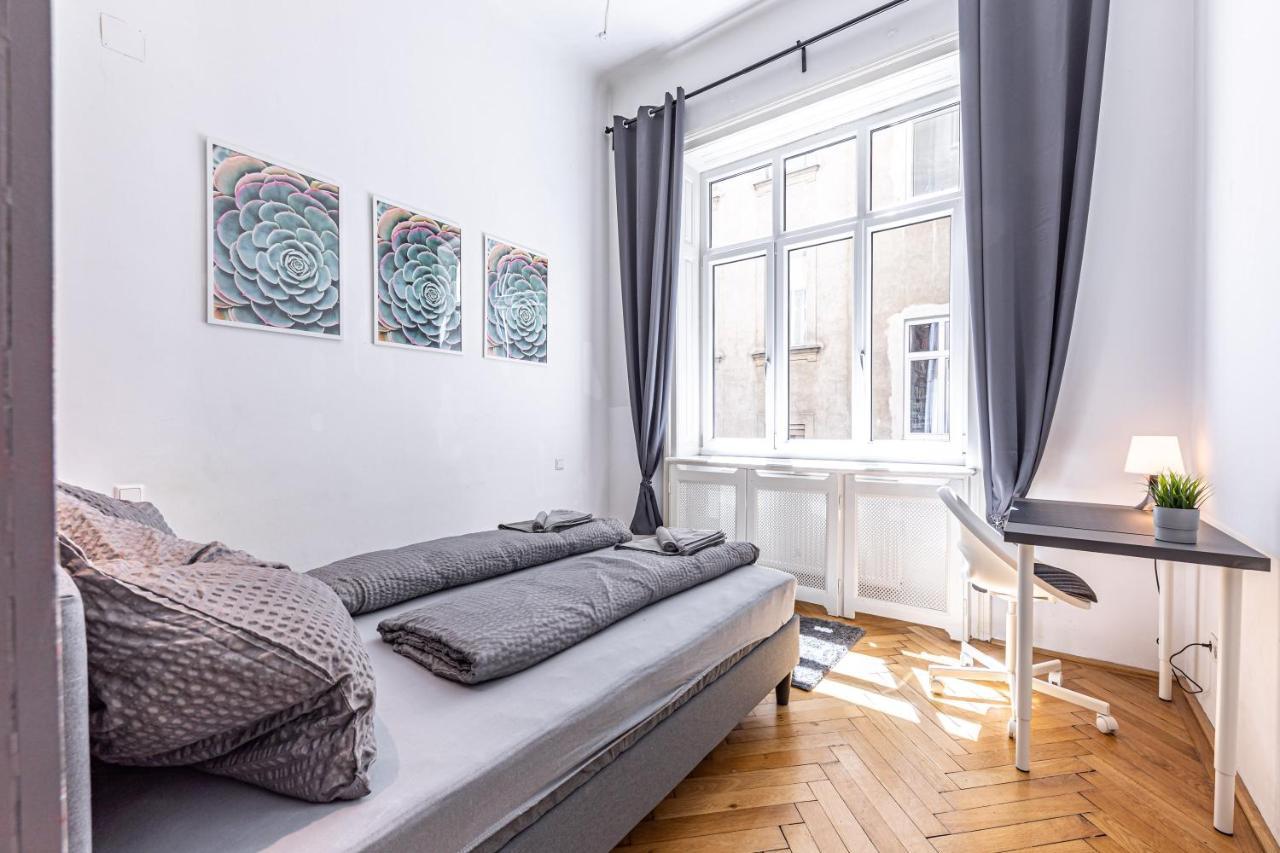 The Hub Vienna By Jr City Apartments Exterior photo